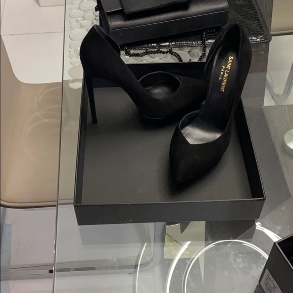 YSL Pumps - Picture 5 of 8